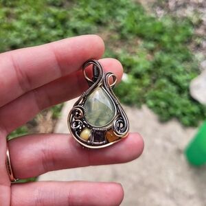 Elegant Sterling Silver Wire Wrapped Pendant